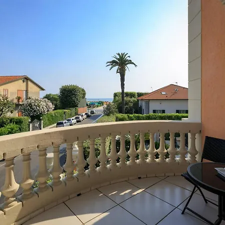 Guest house Moderno Con Bella Piscina *