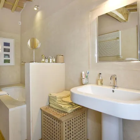 Vendégház Moderno Con Bella Piscina